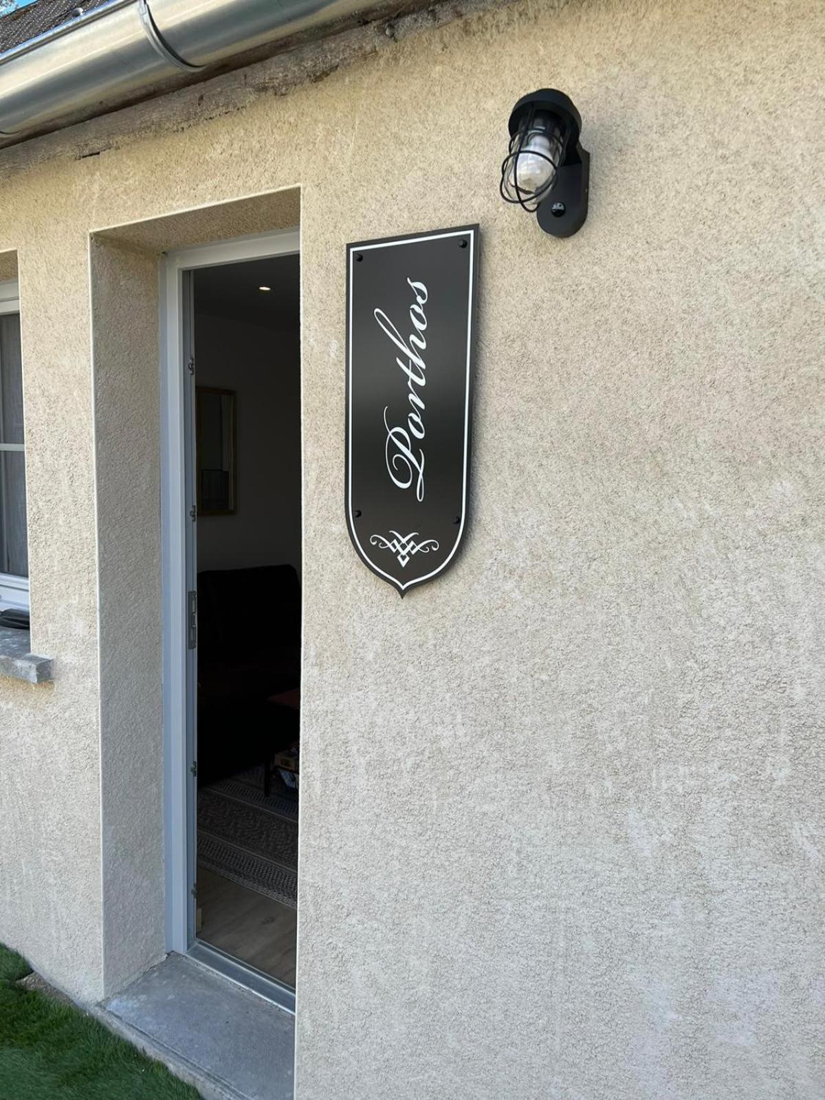 Le Gite Des 3 Mousquetaires Amboise Exterior photo